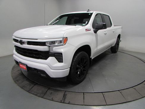 Used 2023 Chevrolet Silverado 1500 RST image 3