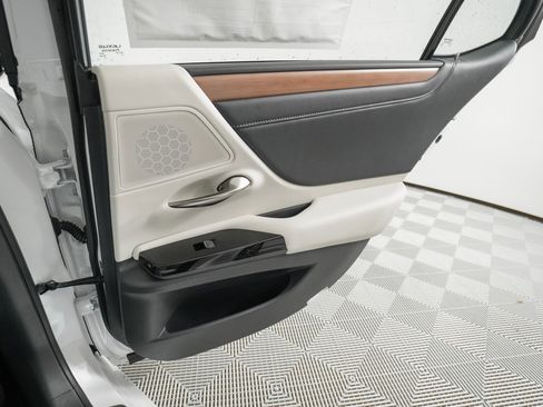 New 2025 Lexus ES 350 w/ Premium Package image 14