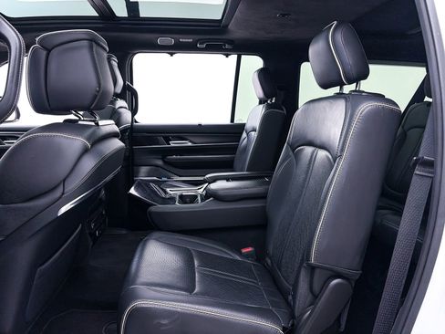 Used 2024 Jeep Grand Wagoneer L Series II w/ Quick Order Packagew 28T AWD/4WD image 40