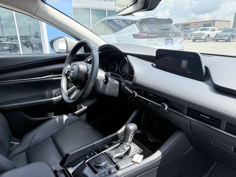 Used 2024 MAZDA MAZDA3 s FWD image 9