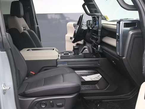 Used 2026 GMC Hummer EV SUV AWD/4WD image 11