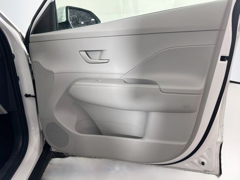 Used 2025 Hyundai Kona SEL AWD/4WD image 31