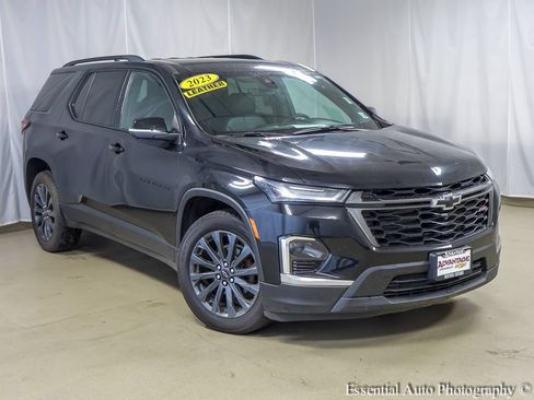 Used 2023 Chevrolet Traverse RS w/ LPO, Floor Liner Package AWD/4WD image 2