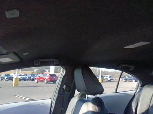 Used 2023 Toyota Corolla SE image 13