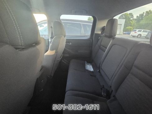 Used 2024 Nissan Frontier SV AWD/4WD image 7