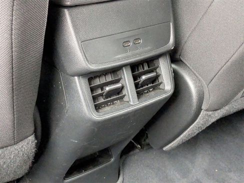 Used 2025 Chevrolet Equinox LT image 25