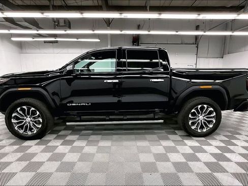 Used 2024 GMC Canyon Denali AWD/4WD image 14