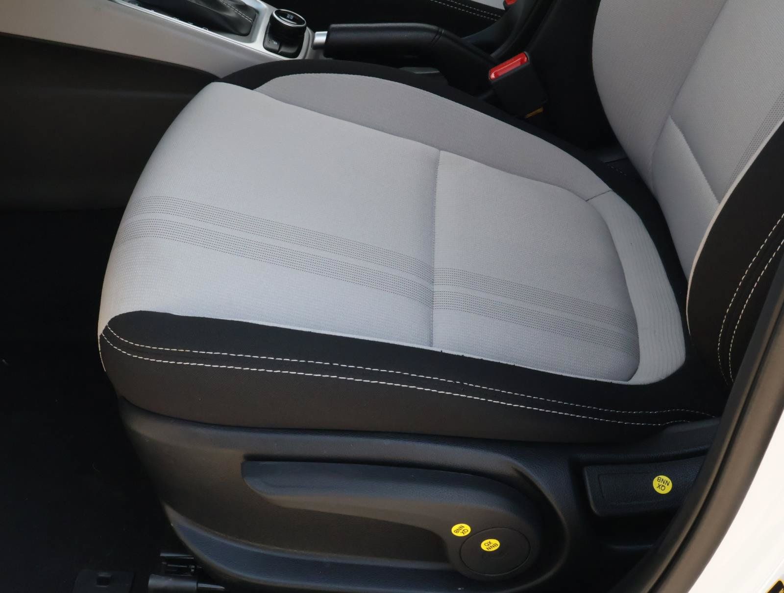 Used 2026 Hyundai Venue SEL FWD image 14
