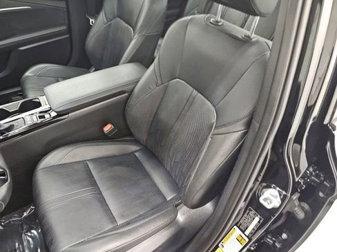 Used 2025 Toyota Camry XSE w/ Premium Plus Package AWD/4WD image 15