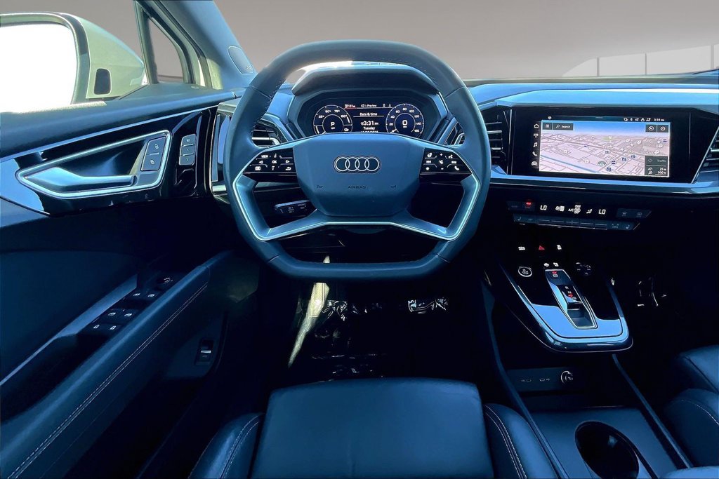 Used 2022 Audi Q4 e-tron Premium Plus AWD/4WD image 8