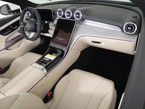 New 2025 Mercedes-Benz CLE 300 4MATIC Cabriolet image 25