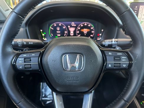Used 2024 Honda Accord Touring image 11