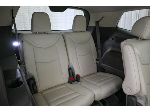 Used 2024 Cadillac XT6 Premium Luxury w/ Technology Package image 19