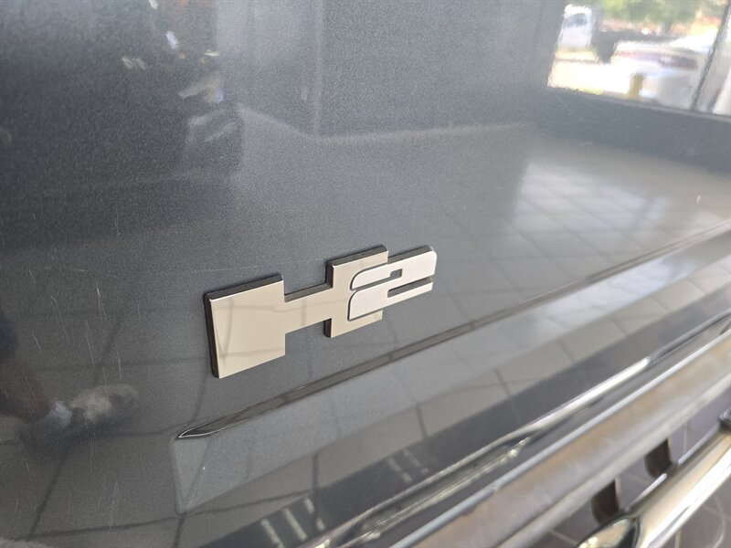 Used 2005 HUMMER H2 w/ Preferred Equipment Group AWD/4WD image 34