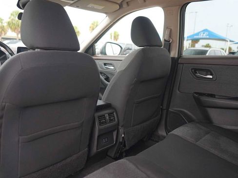 Used 2022 Nissan Rogue SV AWD/4WD image 13