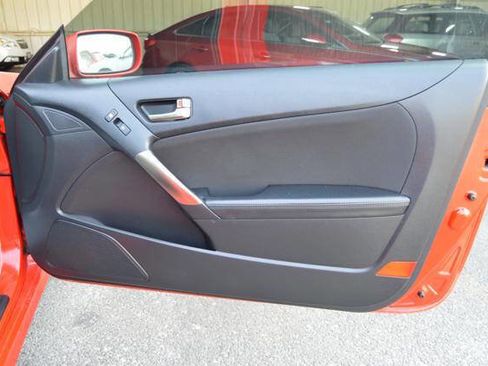 Used 2014 Hyundai Genesis 2.0T image 27