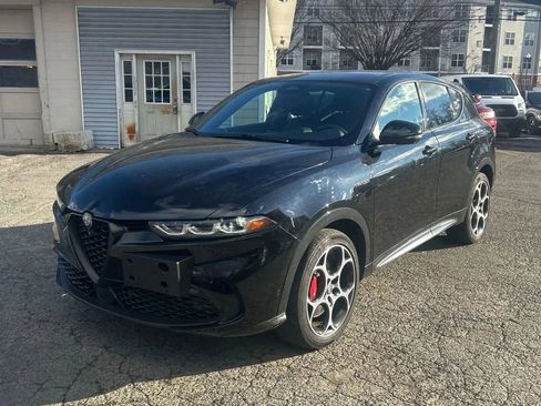 Used 2024 Alfa Romeo Tonale Veloce w/ Active Assist Package AWD/4WD image 1