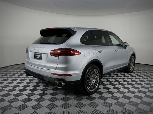 Used 2016 Porsche Cayenne S image 9