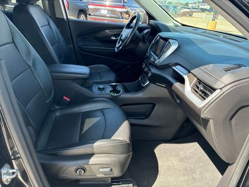 Used 2024 GMC Terrain SLT AWD/4WD image 19