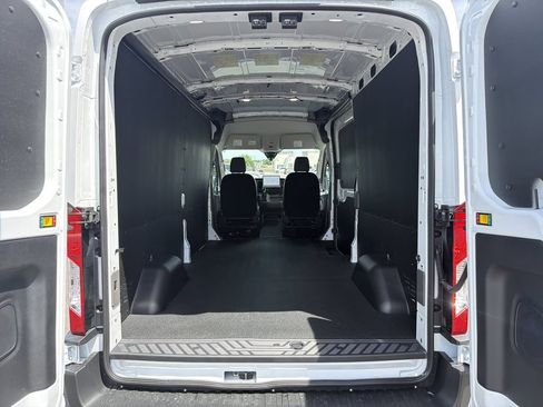 New 2026 Ford Transit 250 148 Medium Roof w/ Load Area Protection Package RWD image 10