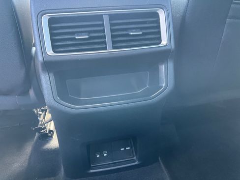 Used 2026 Volkswagen Atlas Cross Sport SE FWD image 20