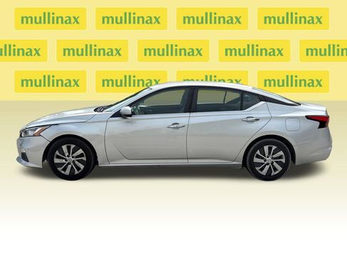Used 2020 Nissan Altima 2.5 S FWD image 12