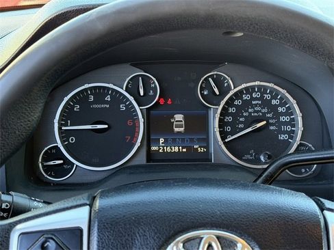 Used 2015 Toyota Tundra SR5 image 17