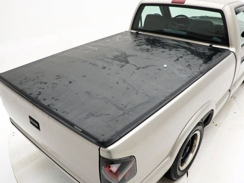 Used 2002 Chevrolet S10 Pickup 2WD Regular Cab w/ Preferred Equipment Group image 10