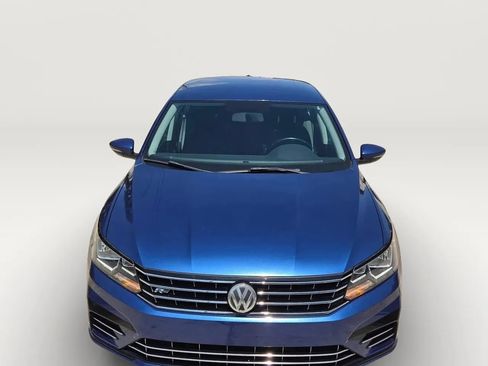 Used 2017 Volkswagen Passat 1.8T R-Line FWD image 8