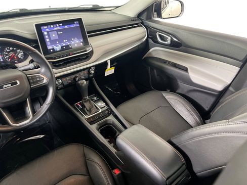 Used 2022 Jeep Compass Limited image 21