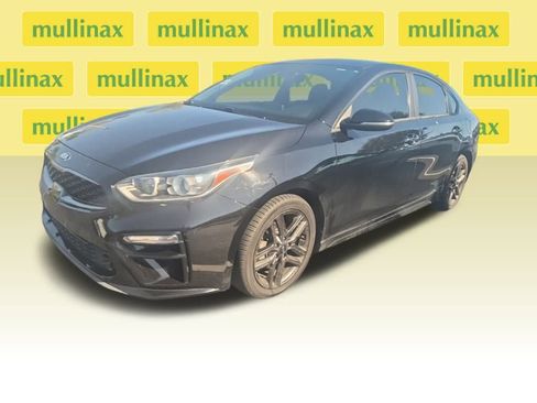 Used 2020 Kia Forte GT-Line w/ GT-Line Premium Package image 2