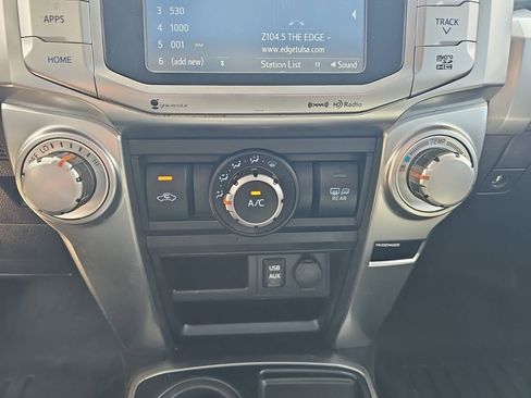 Used 2016 Toyota 4Runner SR5 Premium RWD image 22