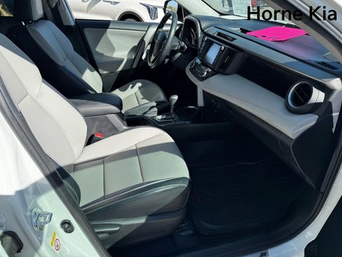 Used 2017 Toyota RAV4 Platinum image 24