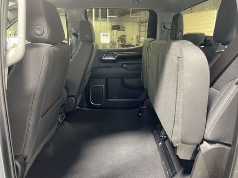 Used 2023 Chevrolet Silverado 1500 LT image 24