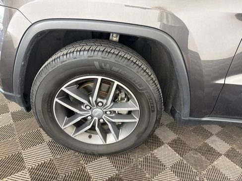 Used 2017 Jeep Grand Cherokee Limited AWD/4WD image 31
