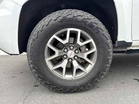 Used 2018 GMC Canyon All Terrain w/ Trailering Package image 5