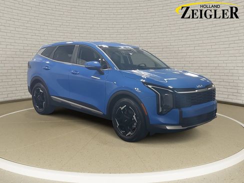 New 2026 Kia Sportage EX image 3