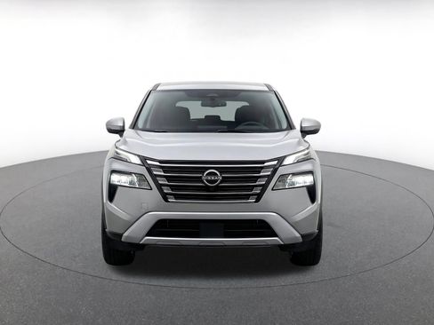 Used 2026 Nissan Rogue SV FWD image 2