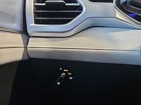 New 2026 Volkswagen Taos SE AWD/4WD image 35