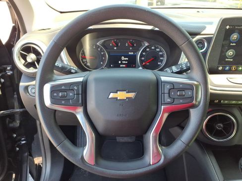 Used 2025 Chevrolet Blazer LT FWD image 20