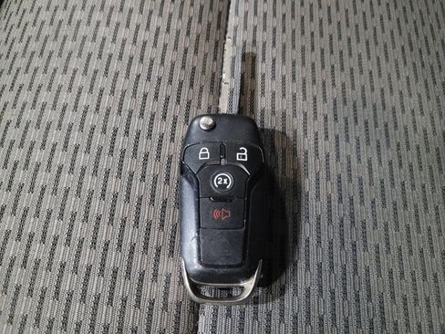 Used 2015 Ford F150 XLT w/ Equipment Group 302A Luxury image 32