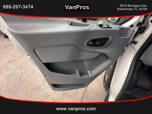 Used 2017 Ford Transit 350 XL image 8