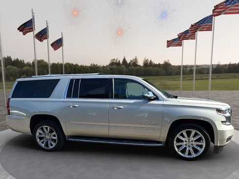 Used 2015 Chevrolet Suburban LTZ image 4