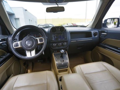 Used 2014 Jeep Patriot Limited w/ Sun/Sound Group AWD/4WD image 11