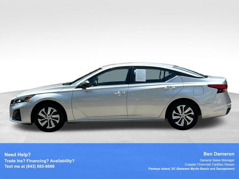 Used 2024 Nissan Altima 2.5 S FWD image 13