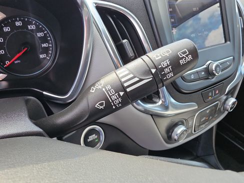 Used 2024 Chevrolet Equinox LS w/ LS Convenience Package FWD image 22