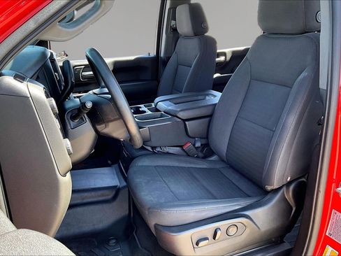 Used 2024 Chevrolet Silverado 2500 Custom w/ Custom Value Package image 22