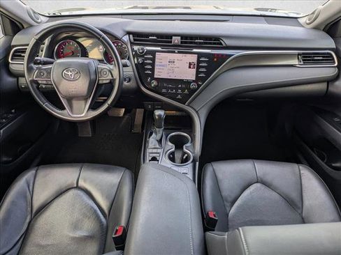 Used 2018 Toyota Camry XSE image 17