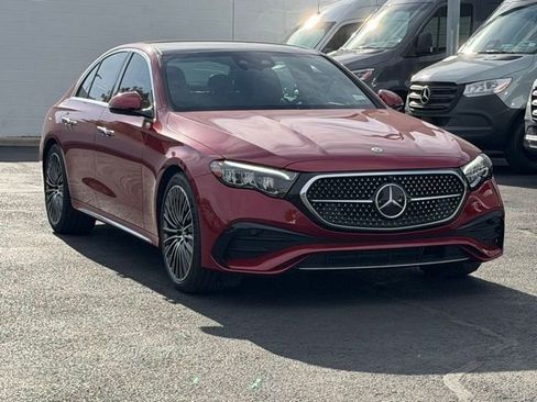 New 2026 Mercedes-Benz E 350 4MATIC Sedan image 4