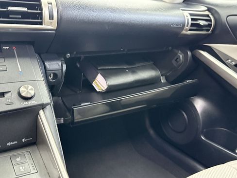 Used 2016 Lexus IS 200t w/ Premium Package image 32